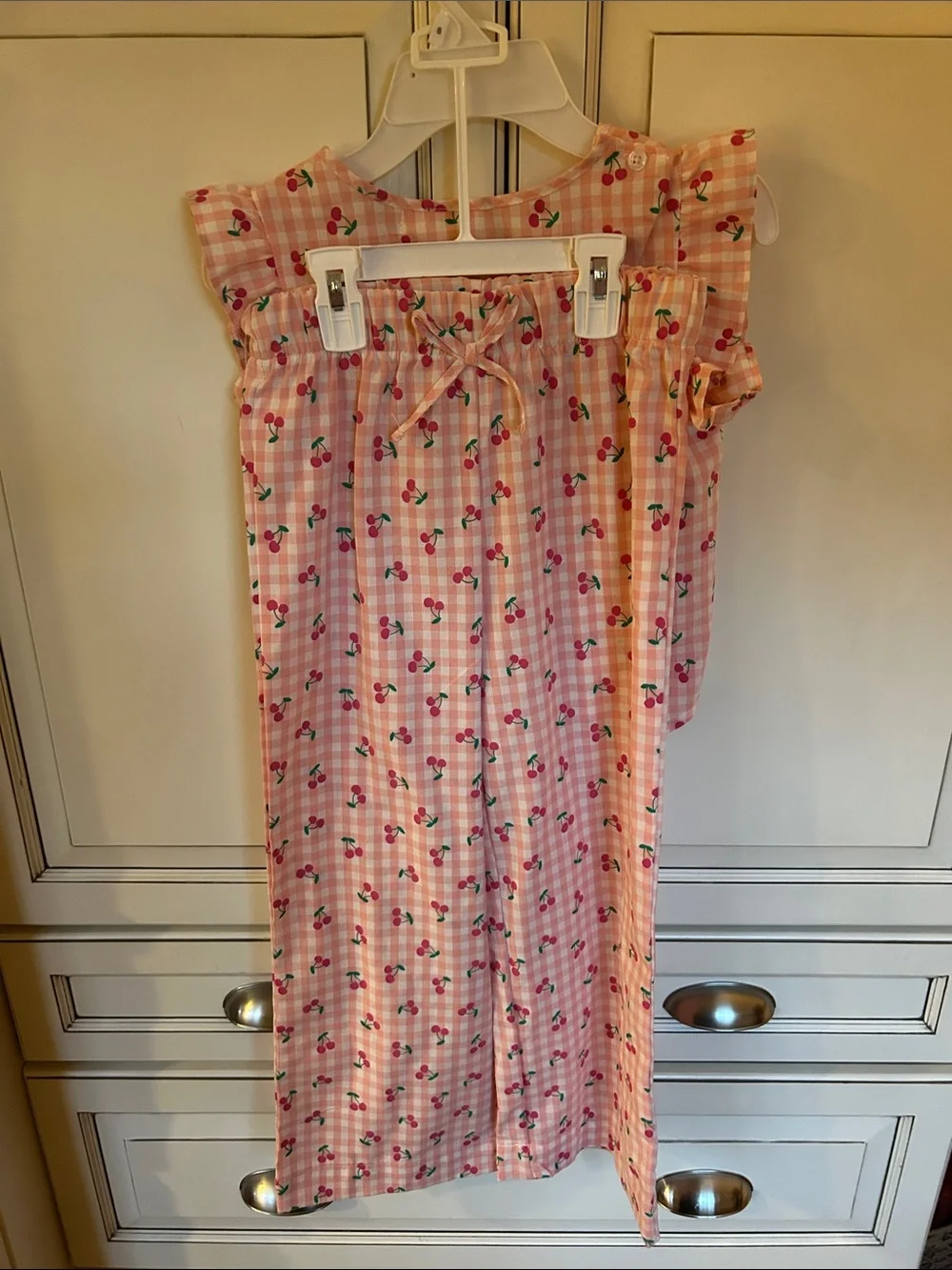 NWT 2 piece girls top, pants and purse pink with cherries size 8 - Picture 4 of 4